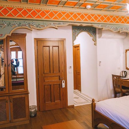 Argjiro Traditional Gjirokastër Extérieur photo