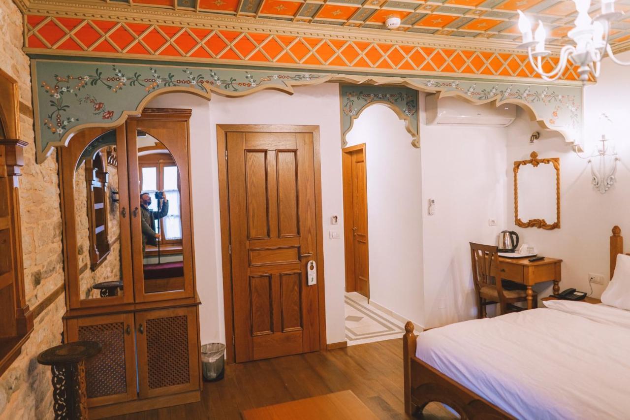 Argjiro Traditional Gjirokastër Extérieur photo